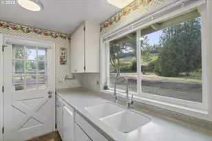 10418 Champoeg Rd, Aurora, OR 97002 - Photo 5