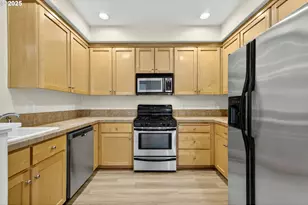 7872 SW 31st Ave, Portland, OR 97219 - Photo 11