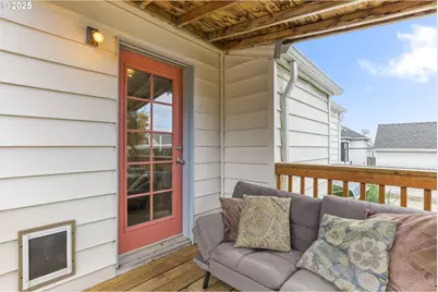 6824 N Commercial Ave, Portland, OR 97202 - Photo 41