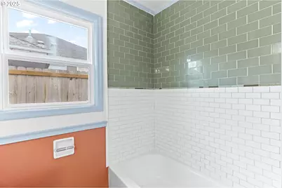 6824 N Commercial Ave, Portland, OR 97202 - Photo 27