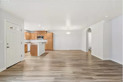 38800 Cascadia Village Dr, Sandy, OR 97055 - Photo 5