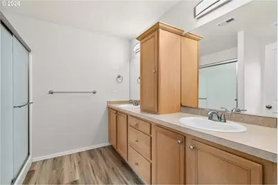 38800 Cascadia Village Dr, Sandy, OR 97055 - Photo 13