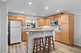38800 Cascadia Village Dr, Sandy, OR 97055 - Photo 9