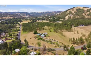 441 Echo Dr, Roseburg, OR 97470 - Photo 5