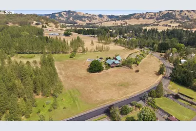 441 Echo Dr, Roseburg, OR 97470 - Photo 3