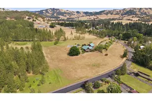 441 Echo Dr, Roseburg, OR 97470 - Photo 3