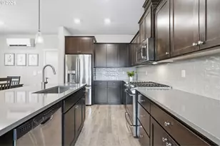 7950 SE Butternut Creek Pkwy, Hillsboro, OR 97123 - Photo 9