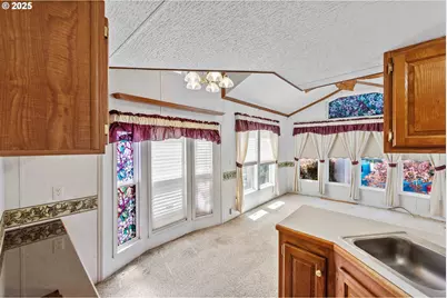 28 Easy St, Florence, OR 97439 - Photo 7