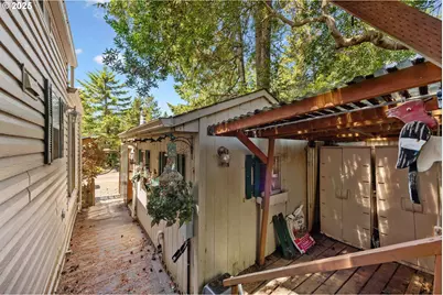 28 Easy St, Florence, OR 97439 - Photo 21