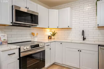 12530 SE Market St, Portland, OR 97233 - Photo 15