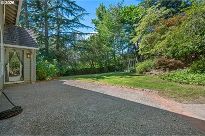 5575 Suncreek Dr, Lake Oswego, OR 97035 - Photo 41