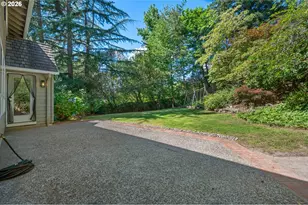 5575 Suncreek Dr, Lake Oswego, OR 97035 - Photo 41