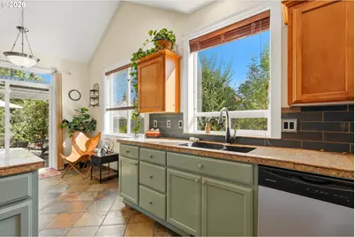108 S 5th St, Carlton, OR 97111 - Photo 11