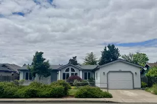 962 Rainbow Dr, Springfield, OR 97477 - Photo 45