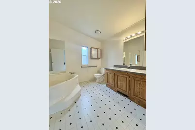 962 Rainbow Dr, Springfield, OR 97477 - Photo 9
