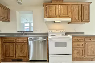 962 Rainbow Dr, Springfield, OR 97477 - Photo 15
