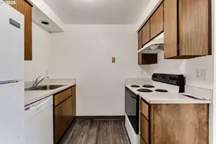 4137/4139 Bluebelle Way, Springfield, OR 97478 - Photo 9