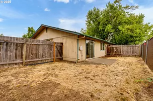 4137/4139 Bluebelle Way, Springfield, OR 97478 - Photo 19