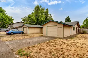 4137/4139 Bluebelle Way, Springfield, OR 97478 - Photo 3