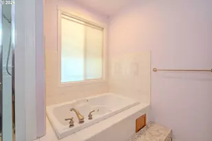 6012 NE Salmon Creek St, Vancouver, WA 98686 - Photo 17