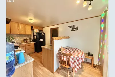 138 W 12th St, Prairie City, OR 97869 - Photo 11