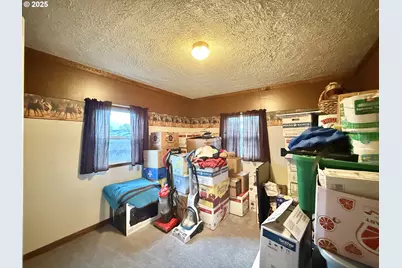 138 W 12th St, Prairie City, OR 97869 - Photo 21
