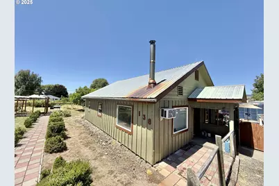 138 W 12th St, Prairie City, OR 97869 - Photo 33