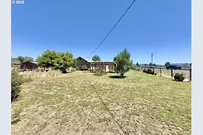 138 W 12th St, Prairie City, OR 97869 - Photo 3