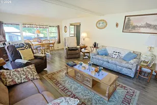 525 Village Pines Way, Coos Bay, OR 97420 - Photo 5
