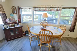 525 Village Pines Way, Coos Bay, OR 97420 - Photo 7