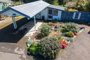 525 Village Pines Way, Coos Bay, OR 97420 - Photo 35