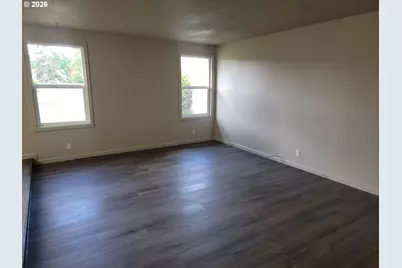 778 V St, Springfield, OR 97477 - Photo 5