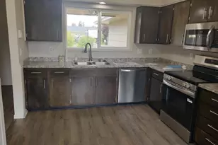 778 V St, Springfield, OR 97477 - Photo 9