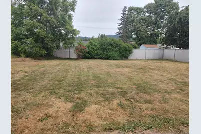 778 V St, Springfield, OR 97477 - Photo 23