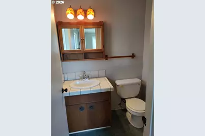 778 V St, Springfield, OR 97477 - Photo 19