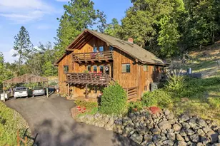 466 Laurel Dr, Roseburg, OR 97471 - Photo 1