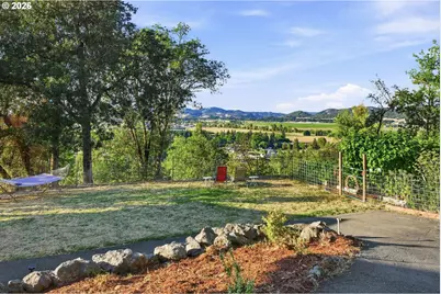 466 Laurel Dr, Roseburg, OR 97471 - Photo 33