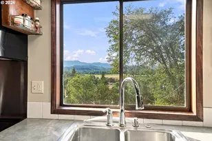 466 Laurel Dr, Roseburg, OR 97471 - Photo 13