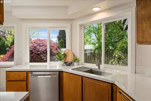 4146 NE Meadow Ln, Hillsboro, OR 97124 - Photo 9