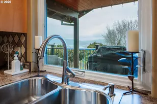 2111 View Ct, The Dalles, OR 97058 - Photo 13