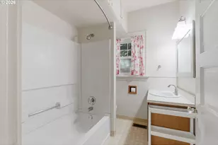 2310 SW Dolph Ct, Portland, OR 97219 - Photo 19