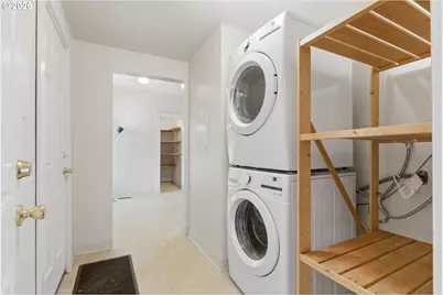 2310 SW Dolph Ct, Portland, OR 97219 - Photo 15