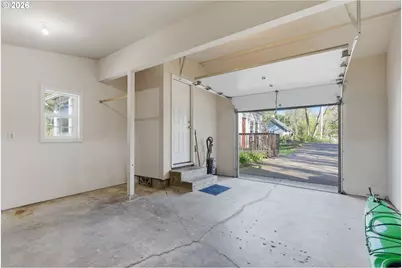 2310 SW Dolph Ct, Portland, OR 97219 - Photo 23