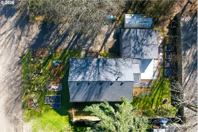 2310 SW Dolph Ct, Portland, OR 97219 - Photo 33