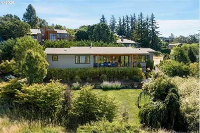 153 Palos Verdes, White Salmon, WA 98672 - Photo 5