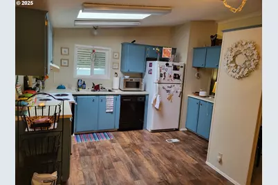 18485 SW Pacific Dr #85, Tualatin, OR 97062 - Photo 9