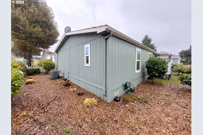 18485 SW Pacific Dr #85, Tualatin, OR 97062 - Photo 5