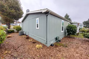 18485 SW Pacific Dr, Tualatin, OR 97062 - Photo 5