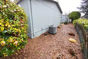 18485 SW Pacific Dr, Tualatin, OR 97062 - Photo 5