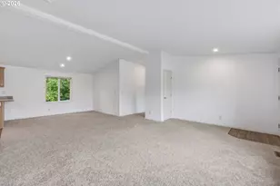 1920 Grade St, Kelso, WA 98626 - Photo 7